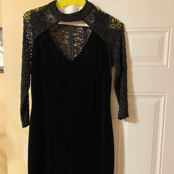 Marina Dress - Picture 2 of 2